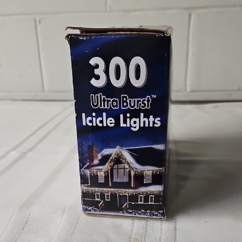 300 Ultra Burst Icicle Lights - Picture 4 of 5